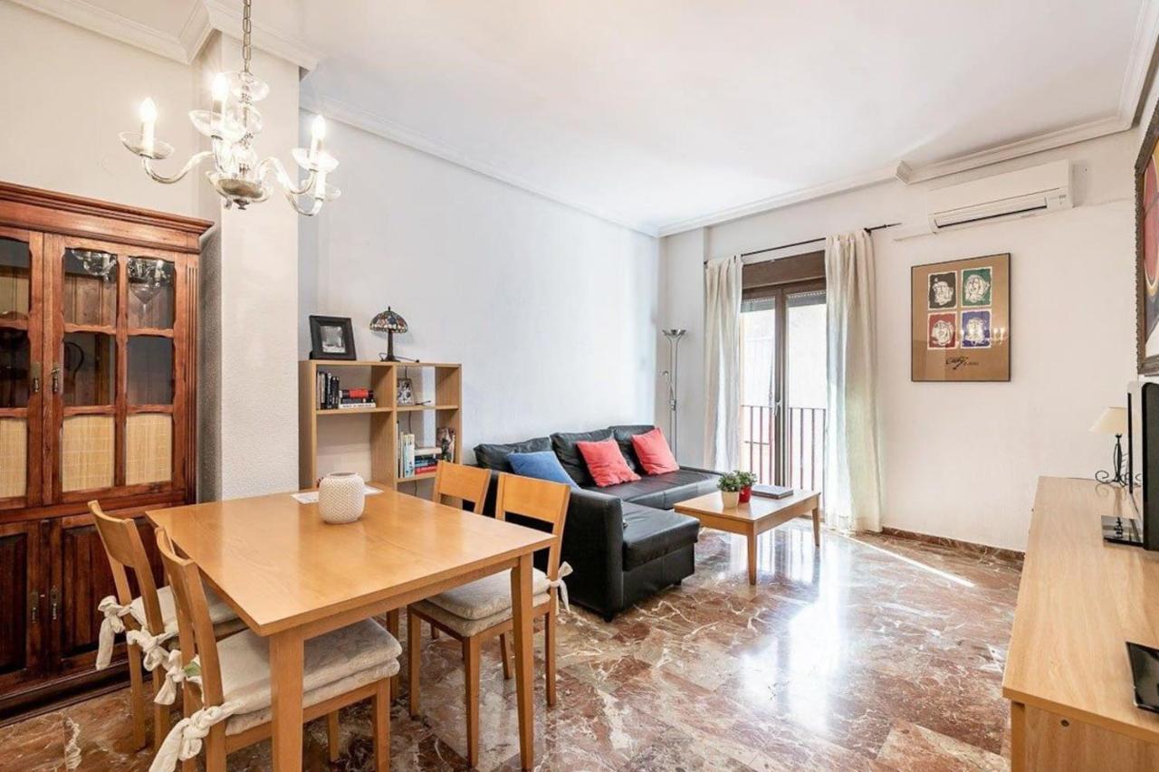 Modern Apartment In The Heart Of Гранада Екстер'єр фото